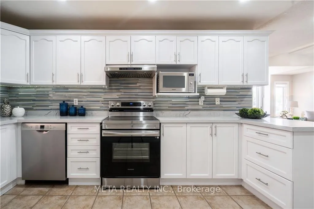 Photo 10 of 1 Resolute(upper Unit) Drive, Hamilton, Rushdale — HOMEH