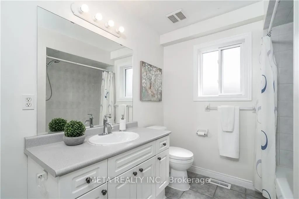 Photo 13 of 1 Resolute(upper Unit) Drive, Hamilton, Rushdale — HOMEH