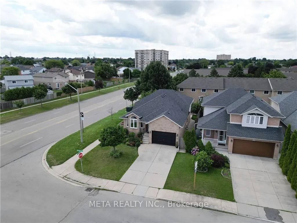 Photo 31 of 1 Resolute(upper Unit) Drive, Hamilton, Rushdale — HOMEH