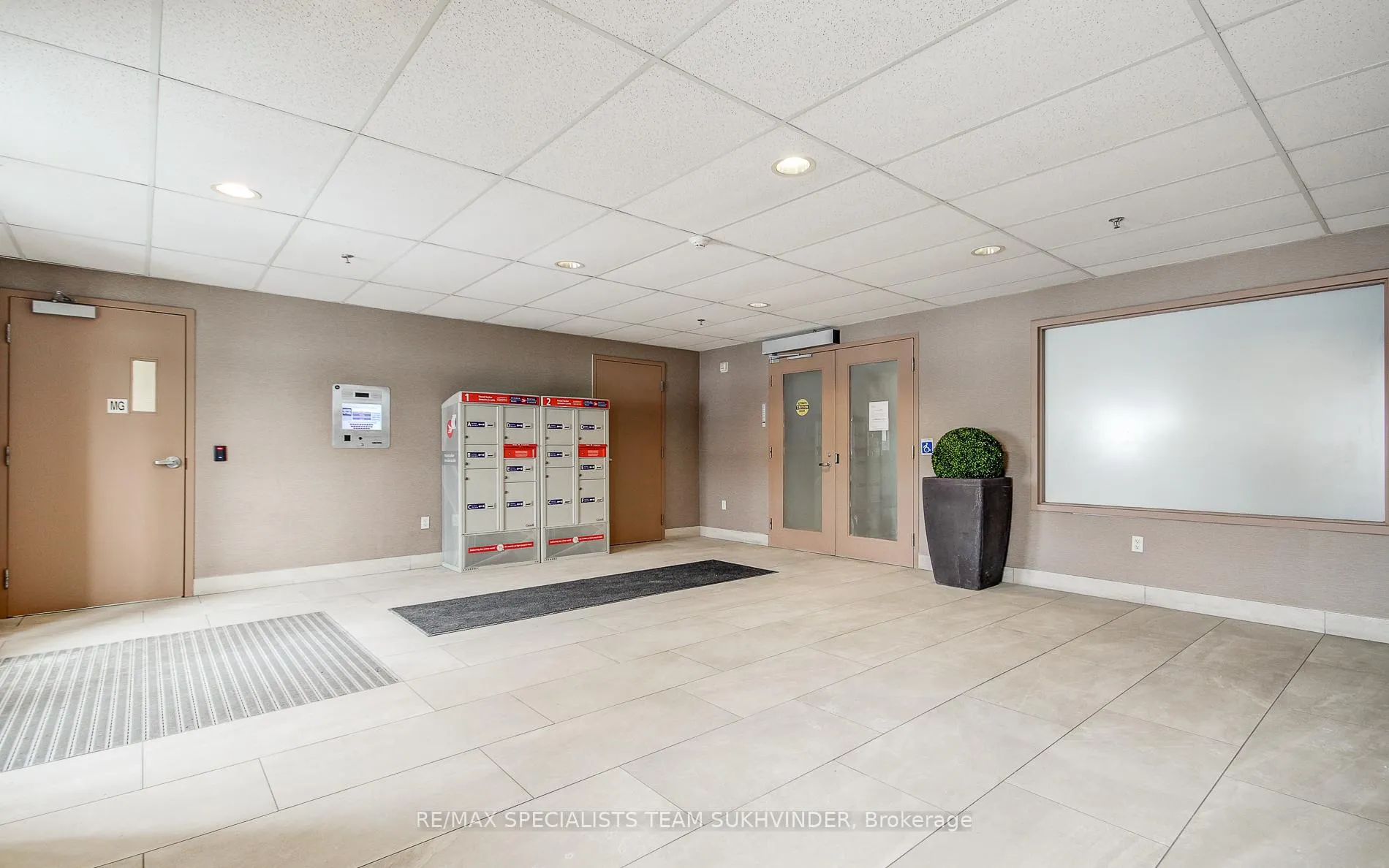 Photo 4 of Unit 116, 7428 Markham Road, Markham, Middlefield — HOMEH