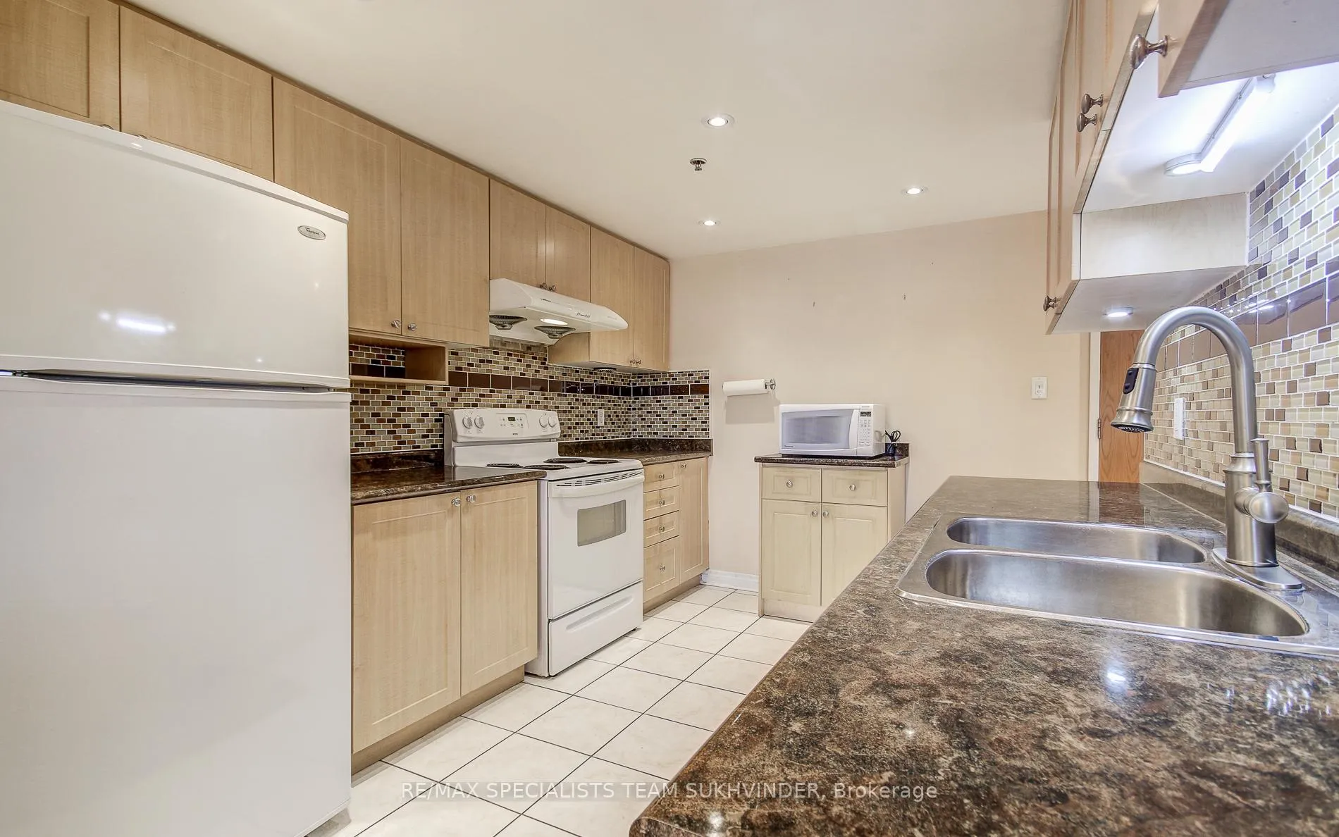 Photo 13 of Unit 116, 7428 Markham Road, Markham, Middlefield — HOMEH