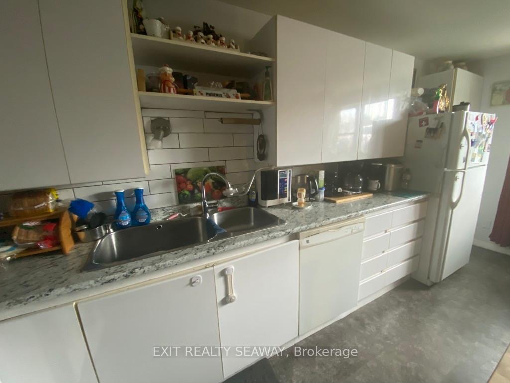 Photo 8 of 2153 Pitt Street, Cornwall — HOMEH