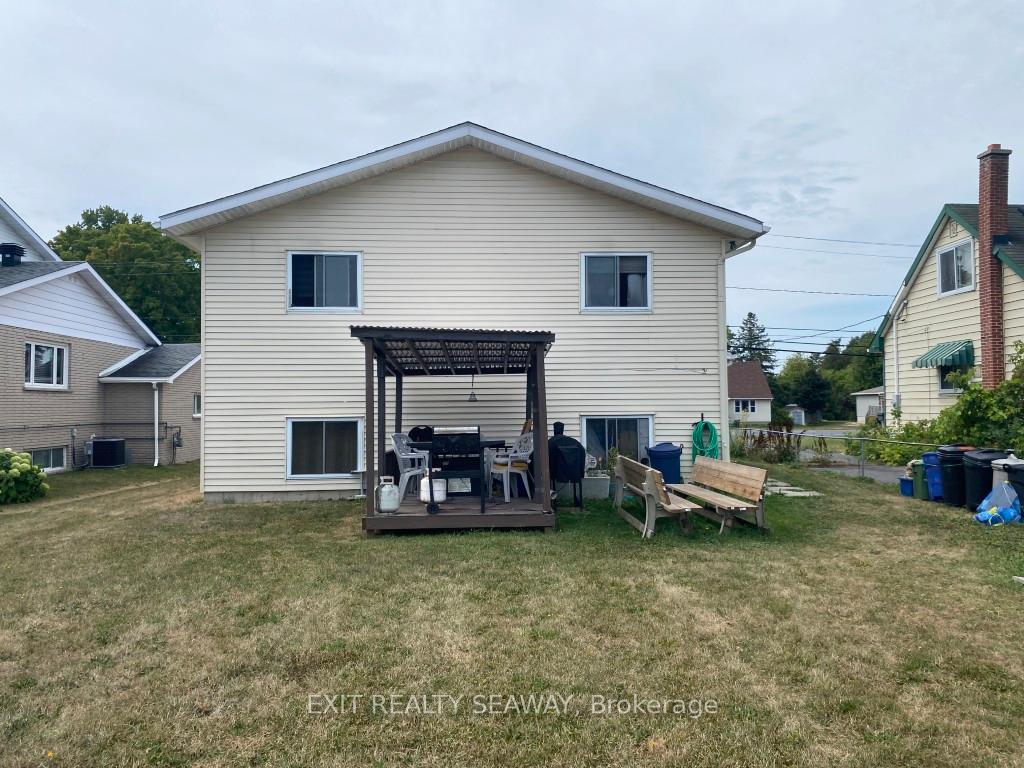 Photo 12 of 2153 Pitt Street, Cornwall — HOMEH