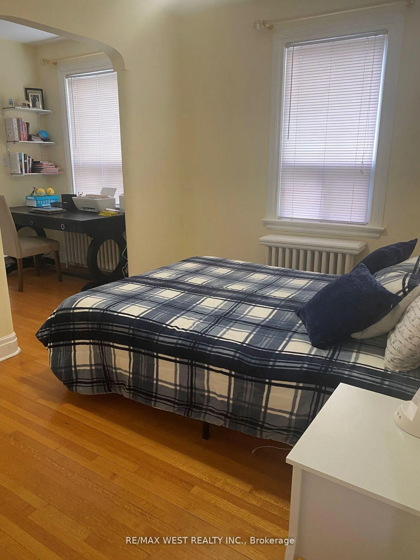 Photo 14 of Unit 2nd Flr, 7 Otter Crescent, Toronto, Bedford Park-Nortown — HOMEH