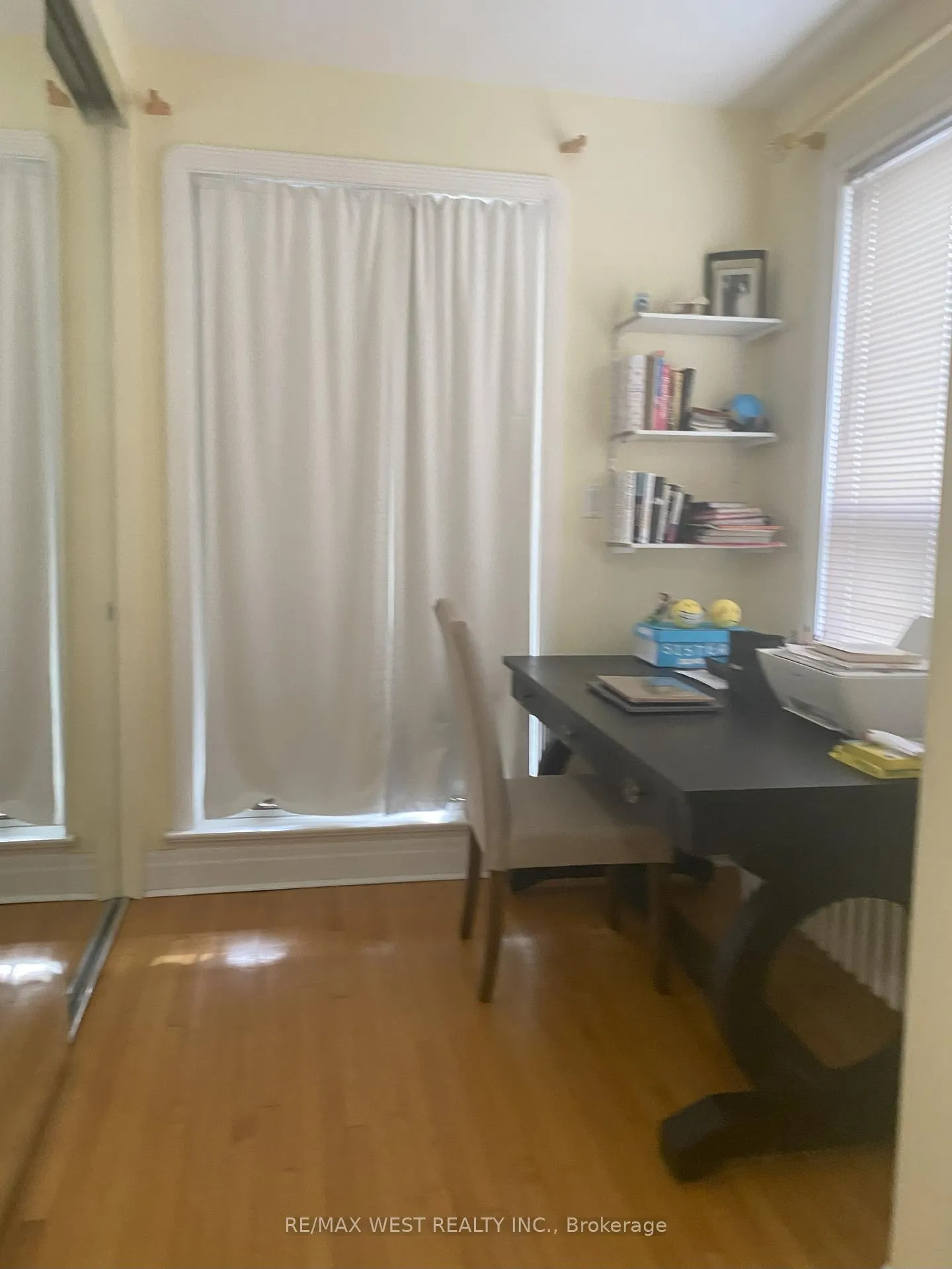 Photo 15 of Unit 2nd Flr, 7 Otter Crescent, Toronto, Bedford Park-Nortown — HOMEH