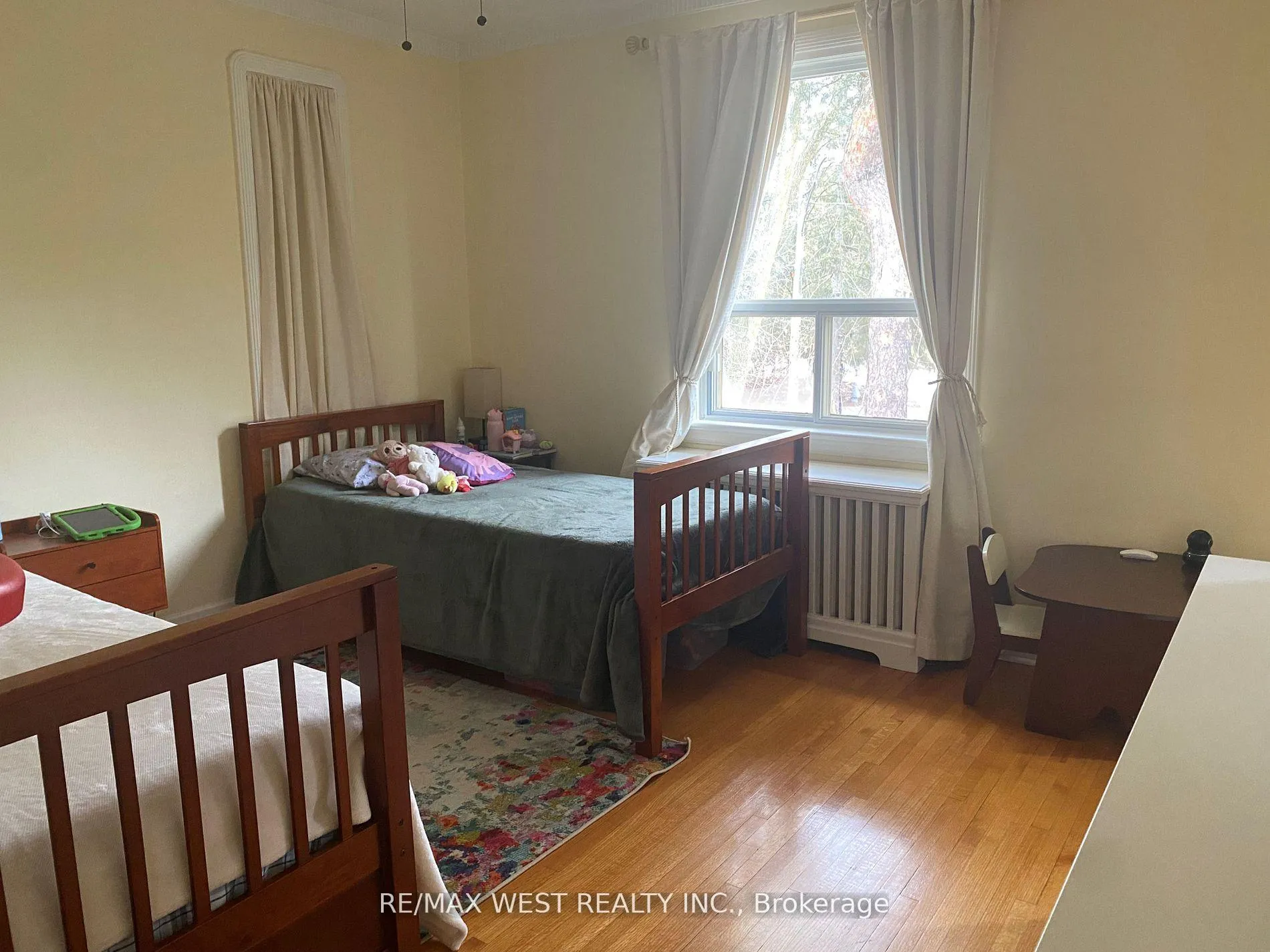 Photo 17 of Unit 2nd Flr, 7 Otter Crescent, Toronto, Bedford Park-Nortown — HOMEH