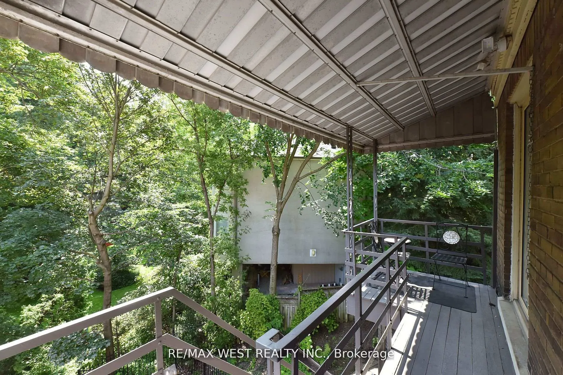 Photo 22 of Unit 2nd Flr, 7 Otter Crescent, Toronto, Bedford Park-Nortown — HOMEH