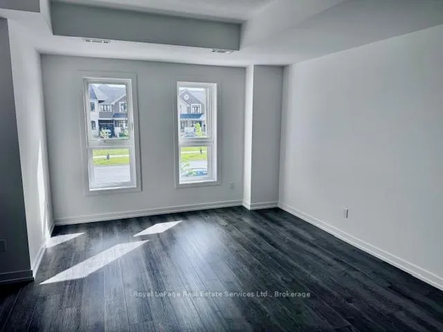 Photo 3 of 239 Burke Street, Hamilton, Waterdown — HOMEH