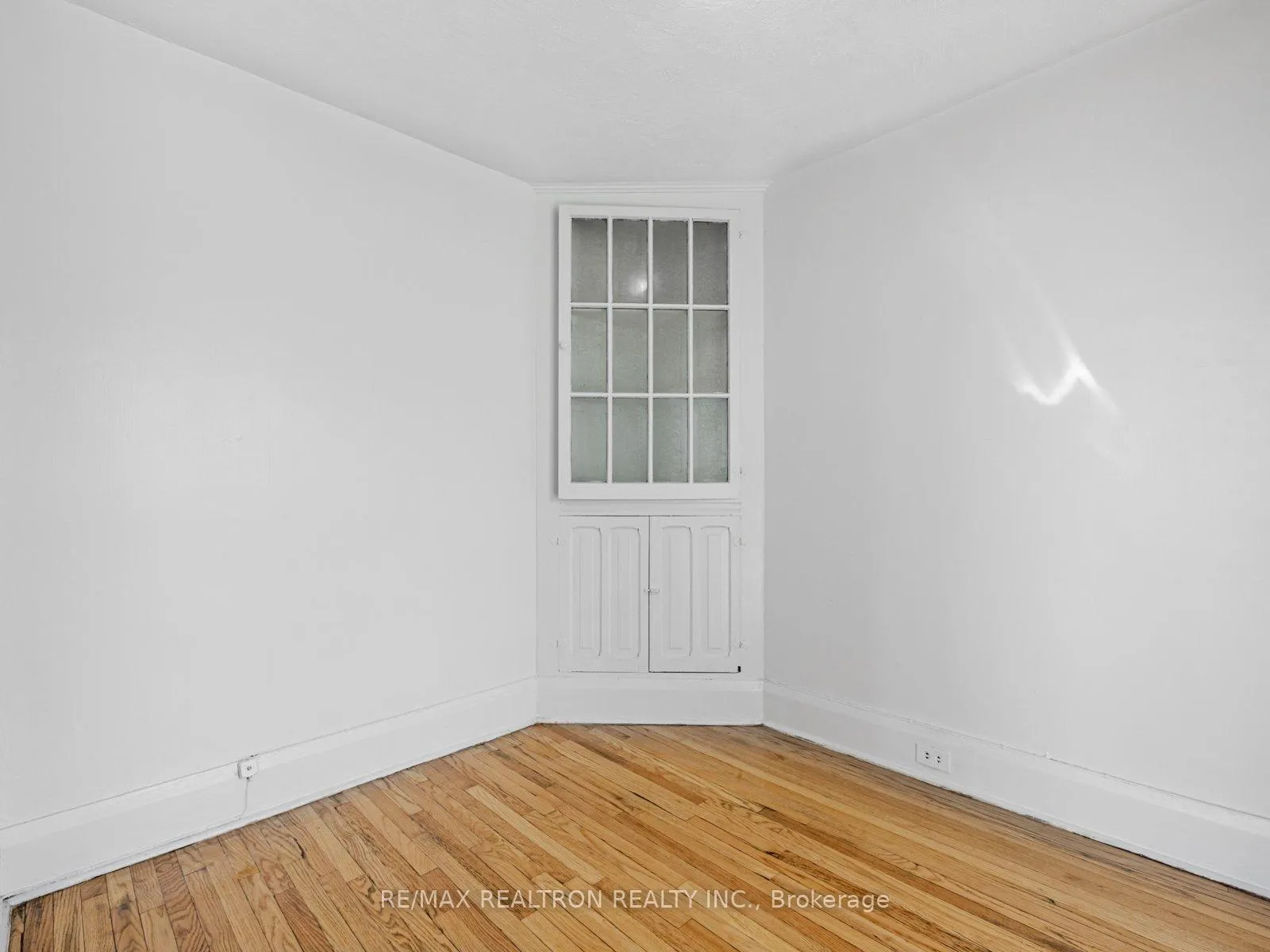 Photo 7 of Unit 44, 4 Kingston Road, Toronto, Woodbine Corridor — HOMEH