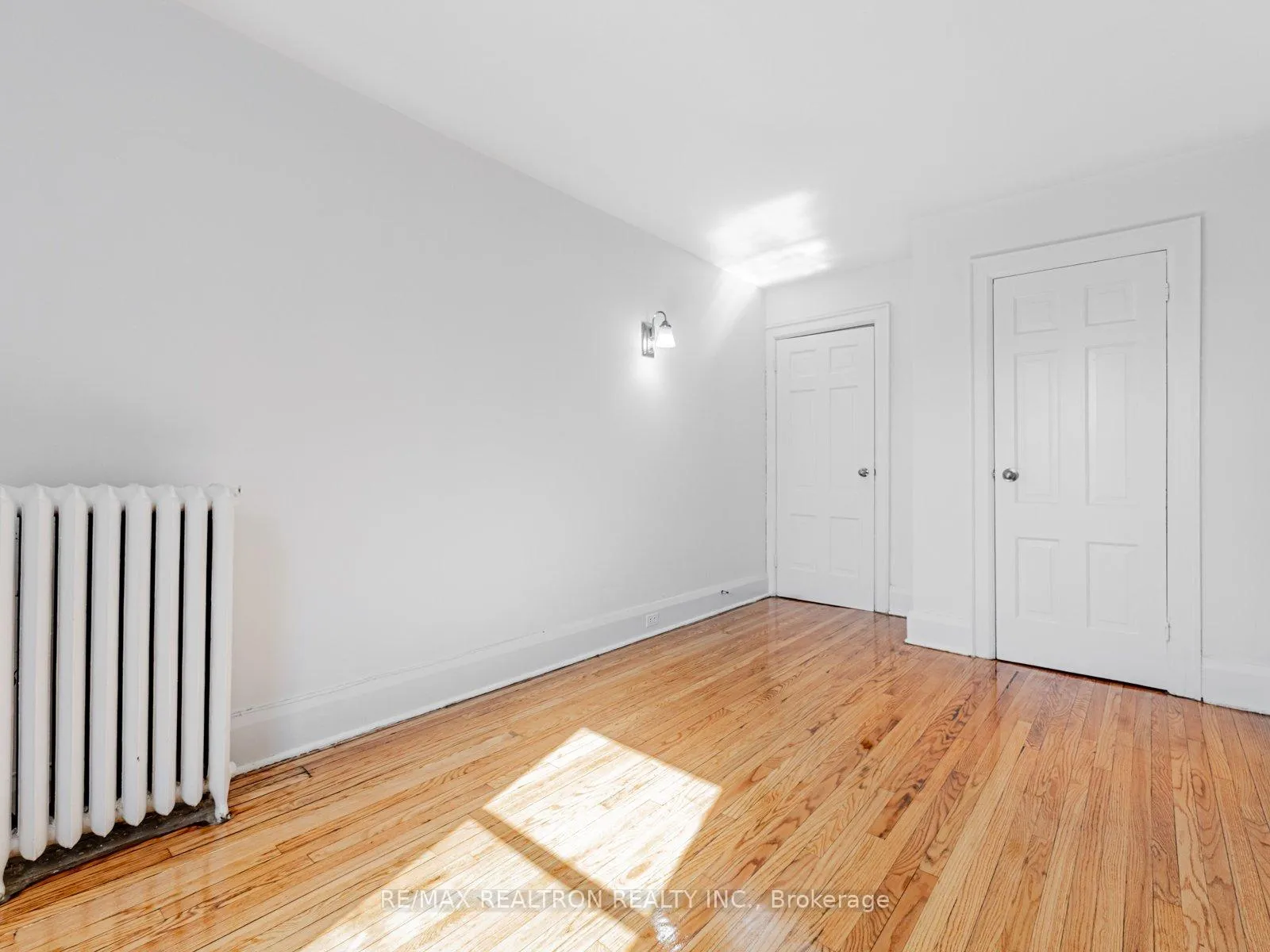 Photo 11 of Unit 44, 4 Kingston Road, Toronto, Woodbine Corridor — HOMEH