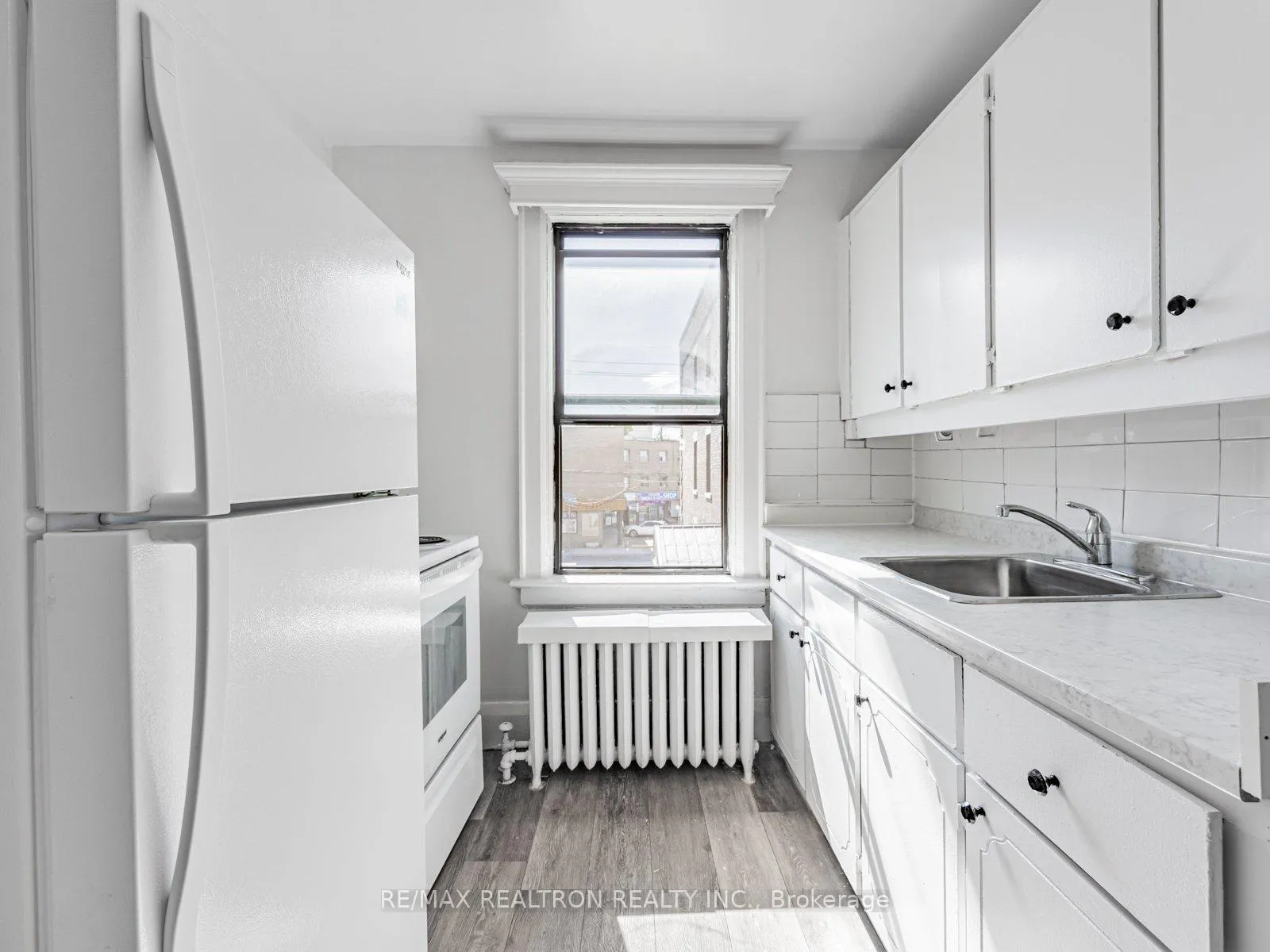 Photo 12 of Unit 44, 4 Kingston Road, Toronto, Woodbine Corridor — HOMEH