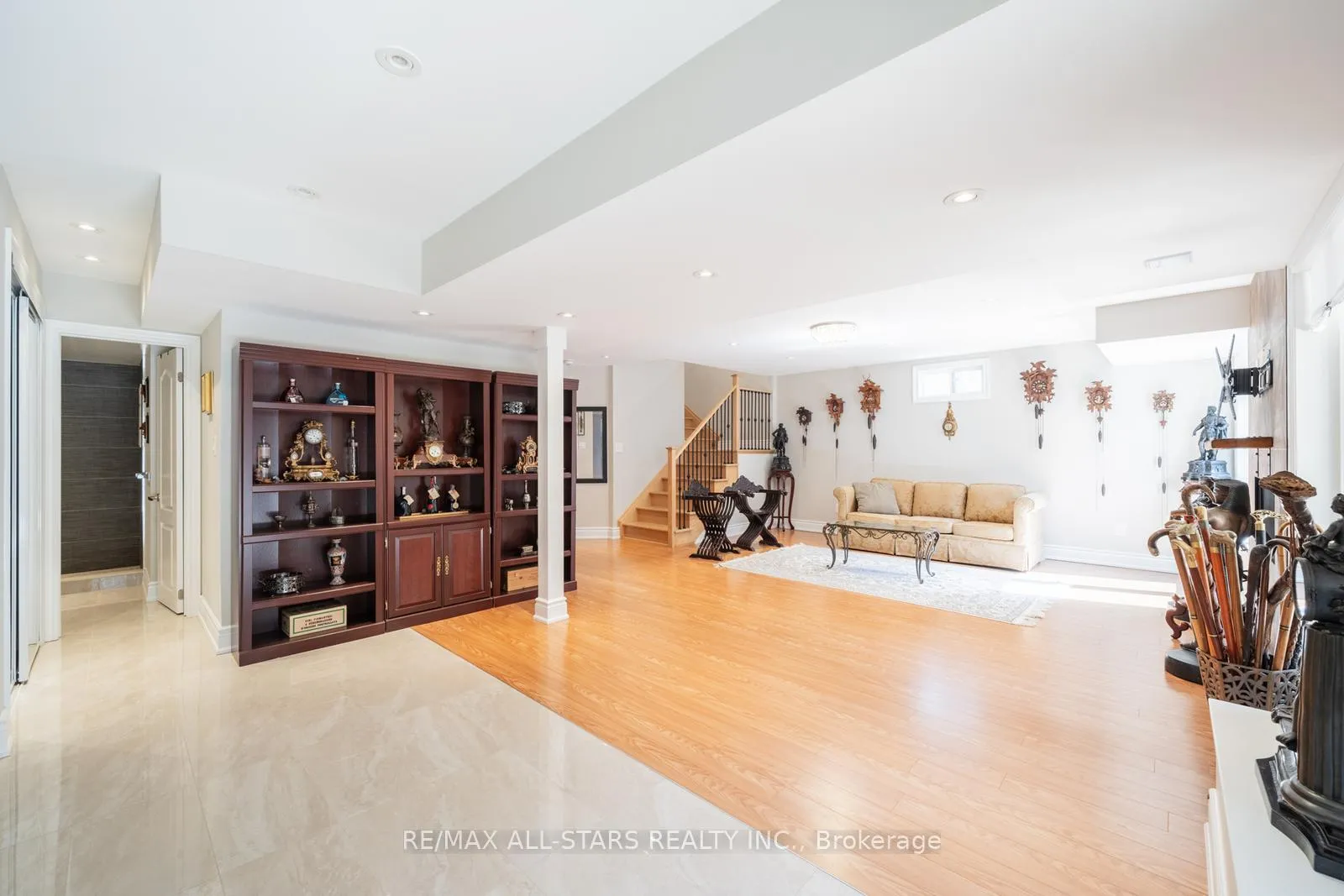 Photo 11 of 232 Butternut Ridge Trail, Aurora, Aurora Estates — HOMEH