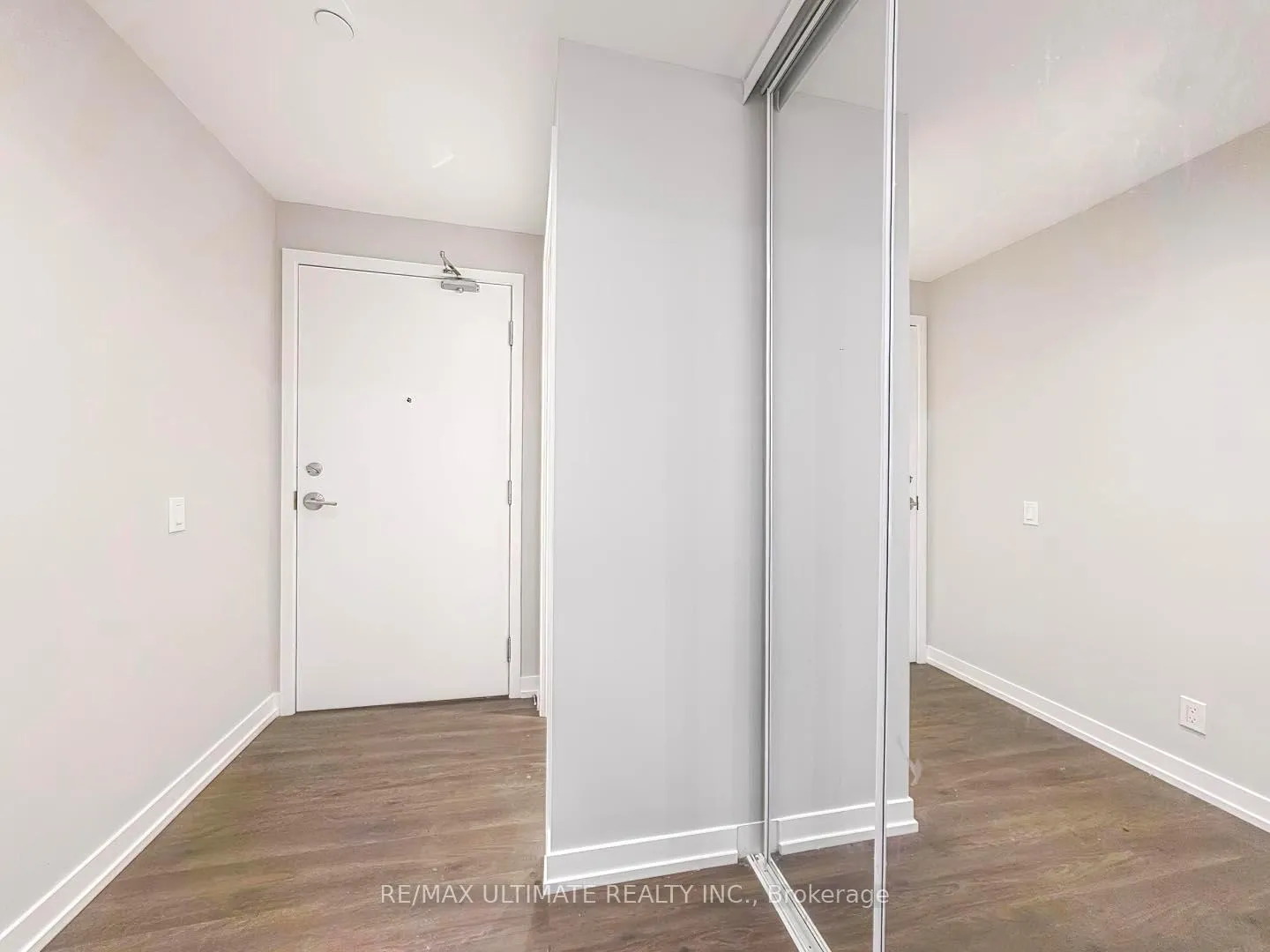 Photo 4 of Unit 3012, 5 Buttermill Avenue, Vaughan, Vaughan Corporate Centre — HOMEH