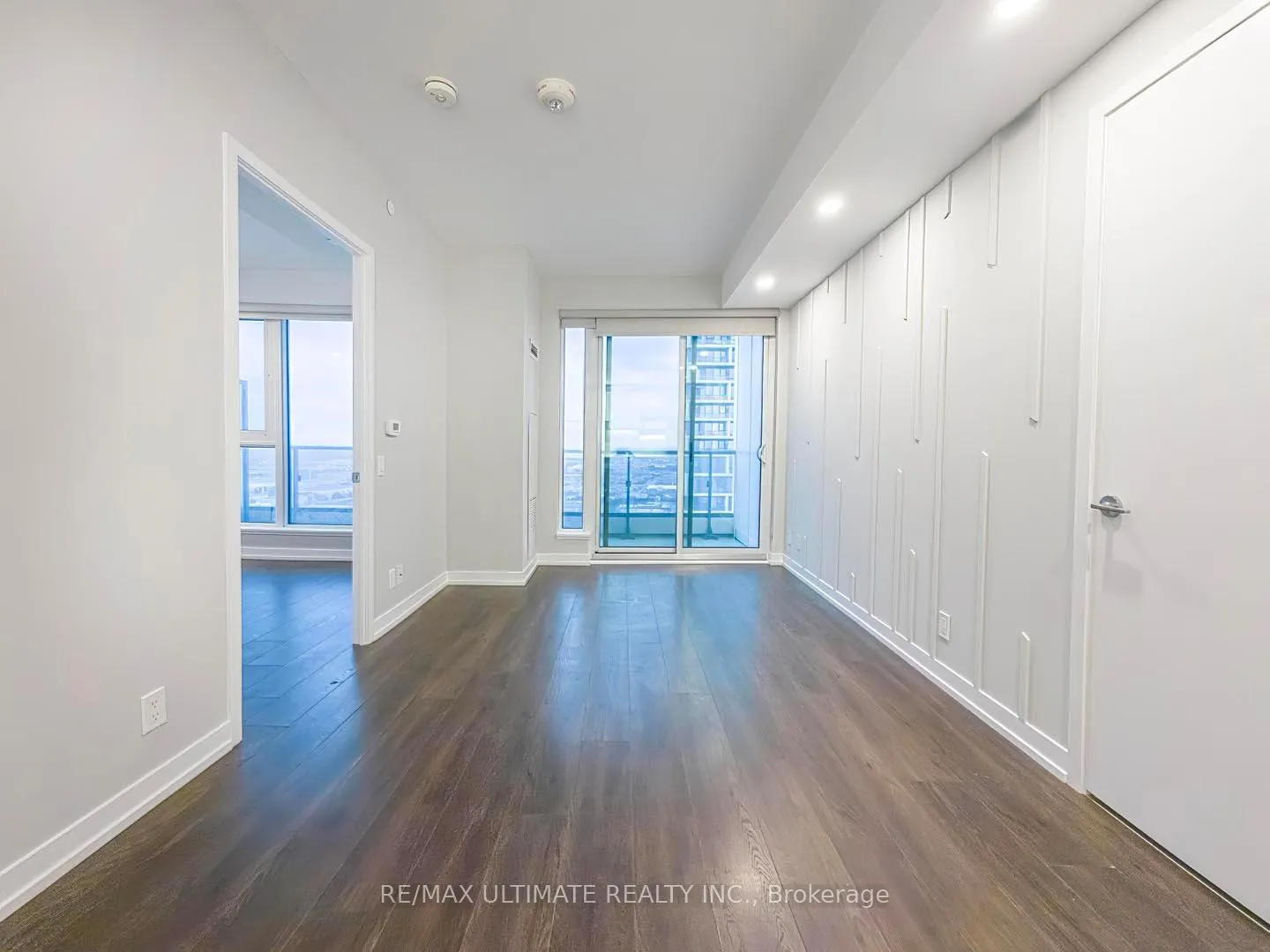 Photo 5 of Unit 3012, 5 Buttermill Avenue, Vaughan, Vaughan Corporate Centre — HOMEH