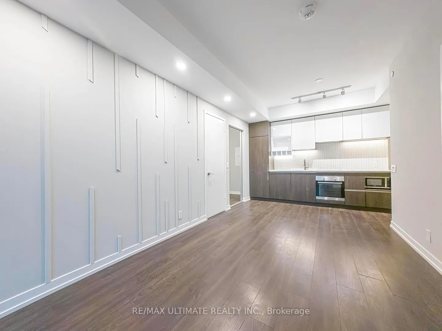 Photo 8 of Unit 3012, 5 Buttermill Avenue, Vaughan, Vaughan Corporate Centre — HOMEH