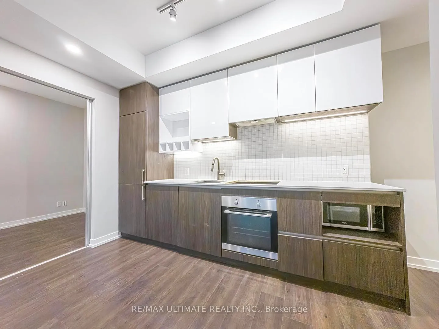Photo 11 of Unit 3012, 5 Buttermill Avenue, Vaughan, Vaughan Corporate Centre — HOMEH