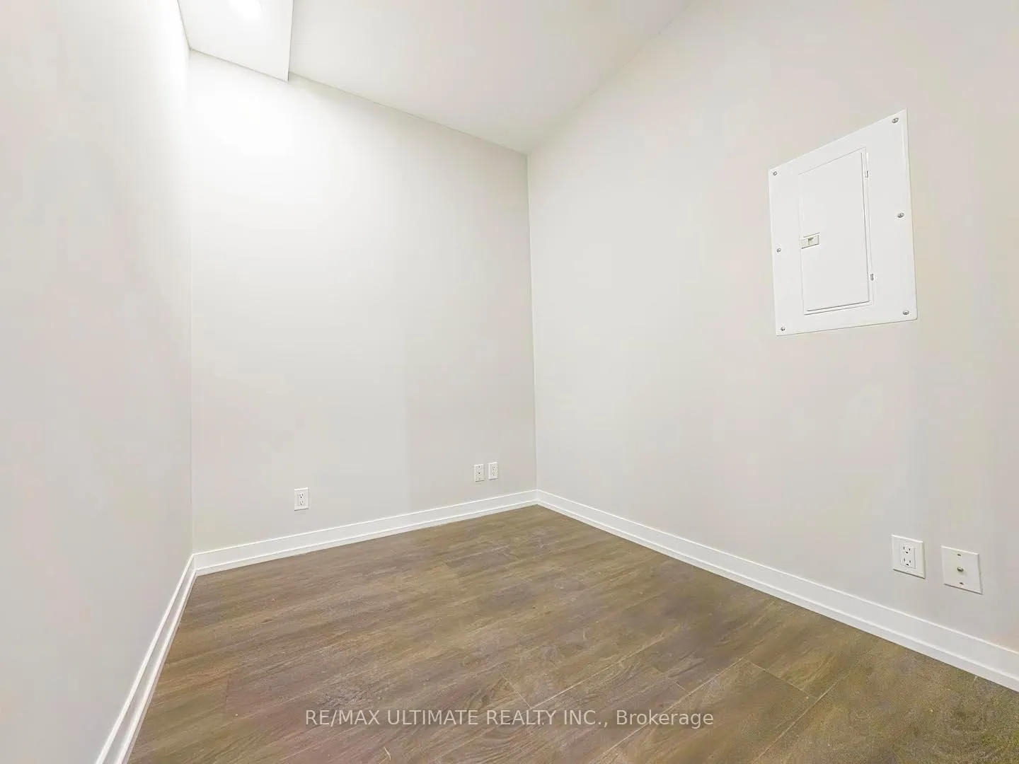Photo 12 of Unit 3012, 5 Buttermill Avenue, Vaughan, Vaughan Corporate Centre — HOMEH