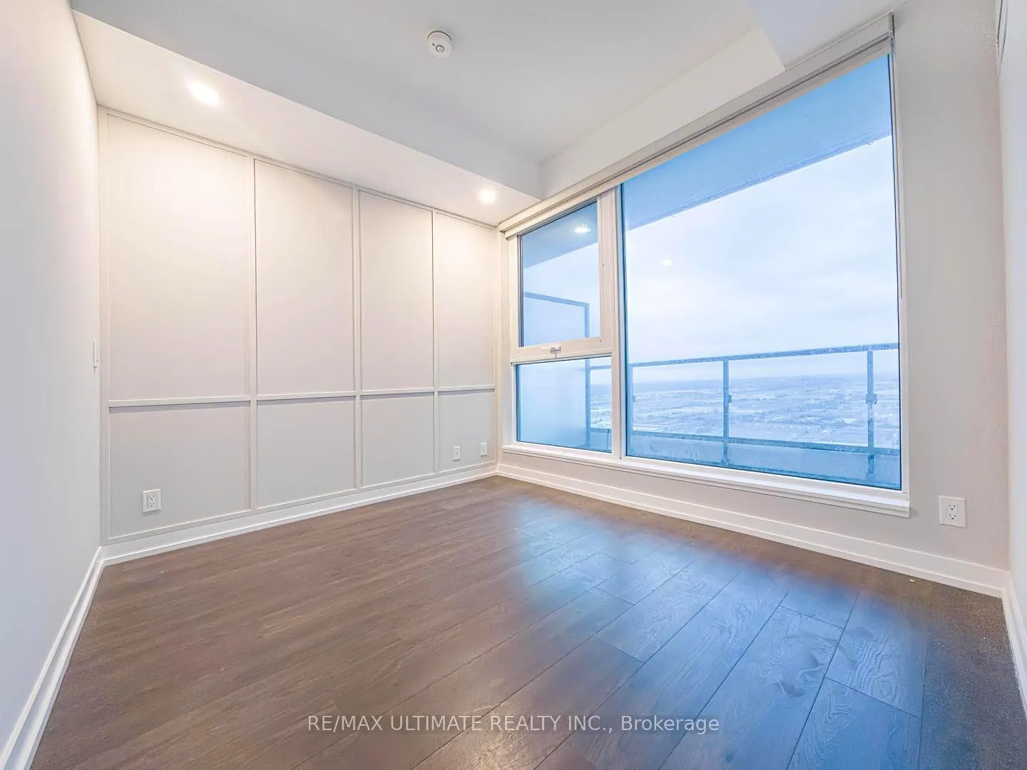Photo 14 of Unit 3012, 5 Buttermill Avenue, Vaughan, Vaughan Corporate Centre — HOMEH