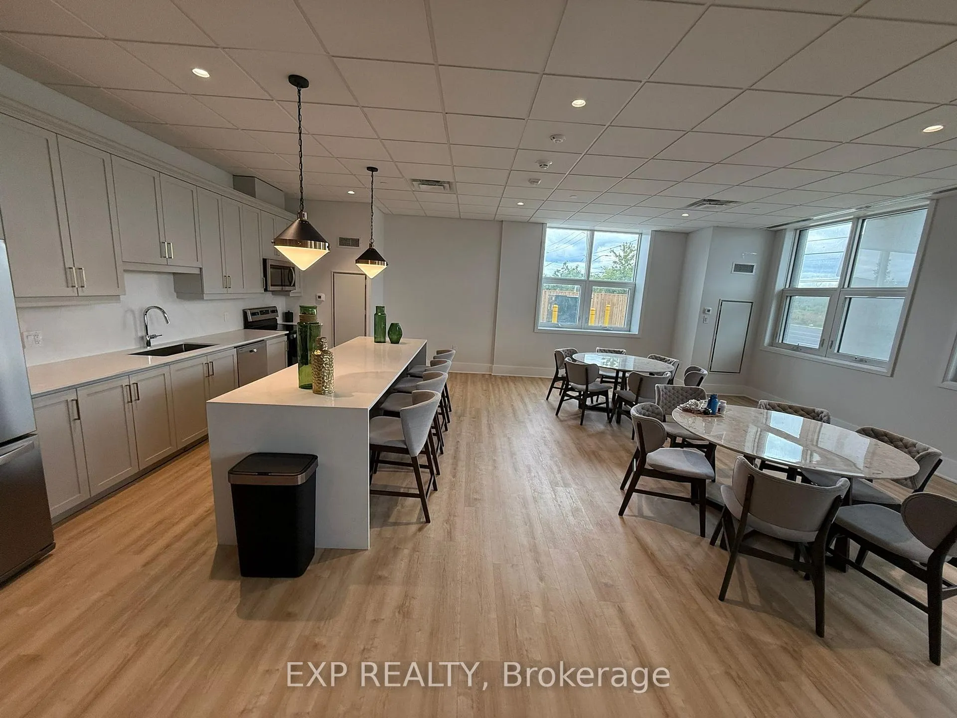 Photo 4 of Unit 501, 1936 Rymal Road E, Hamilton, Stoney Creek — HOMEH