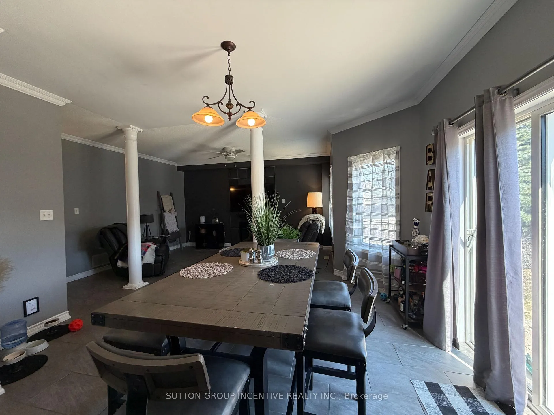 Photo 7 of 422 Mapleton Avenue, Barrie, Ardagh — HOMEH