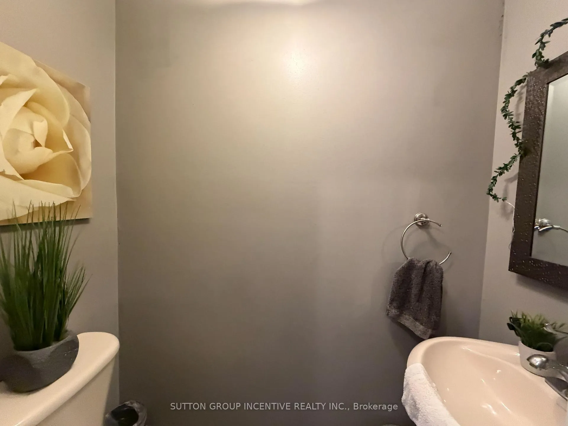 Photo 13 of 422 Mapleton Avenue, Barrie, Ardagh — HOMEH