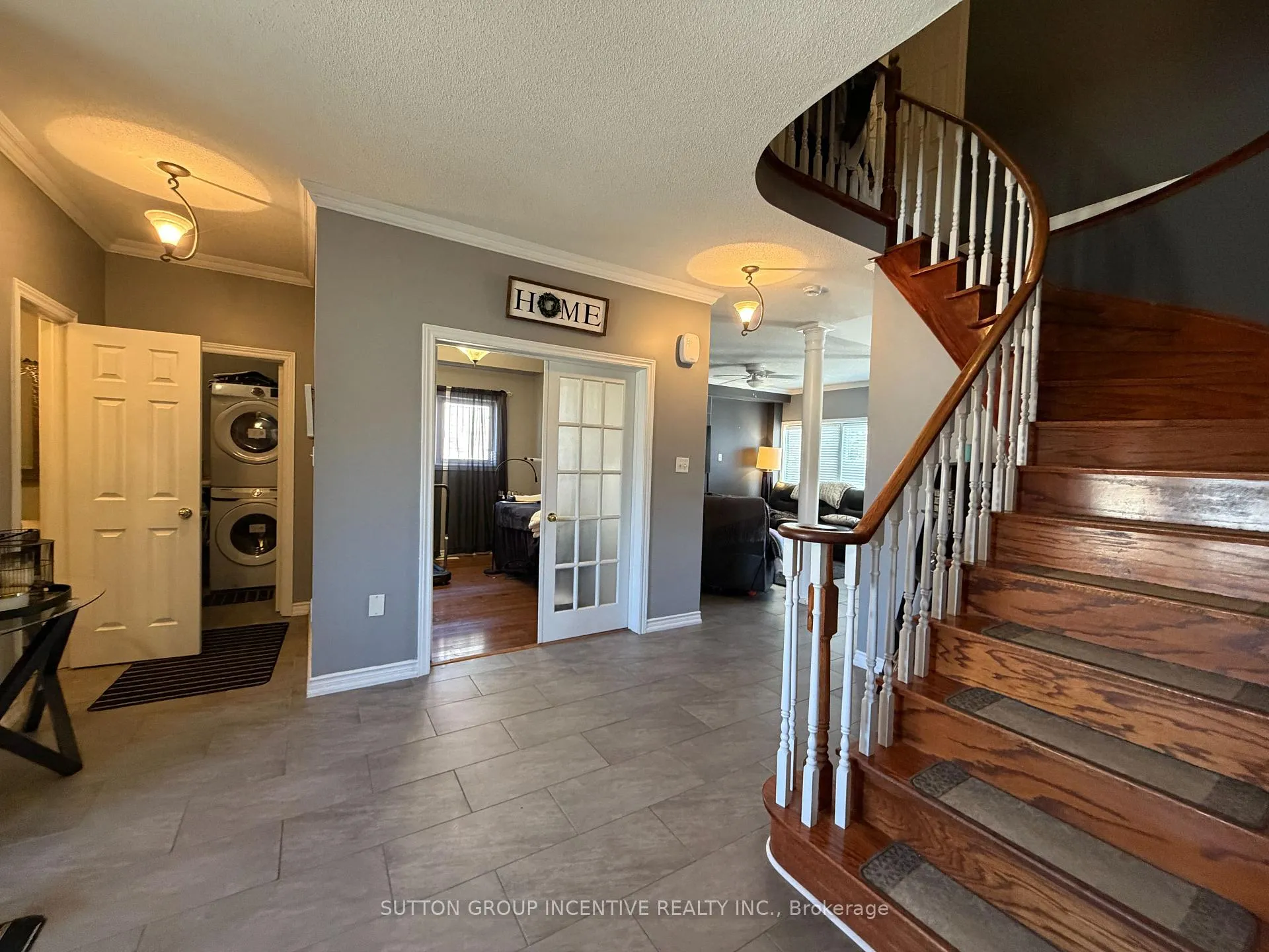 Photo 15 of 422 Mapleton Avenue, Barrie, Ardagh — HOMEH