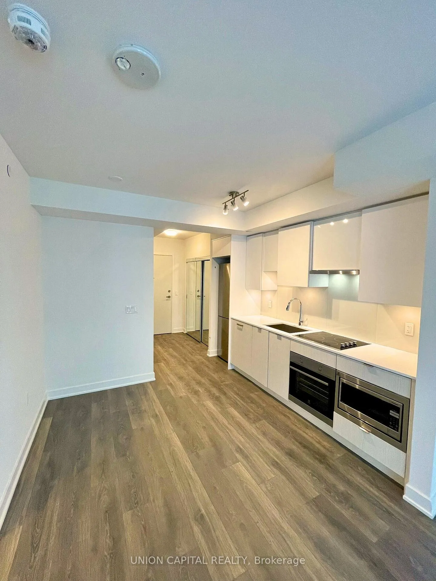 Photo 1 of Unit 2506, 99 Broadway Avenue, Toronto, Mount Pleasant West — HOMEH