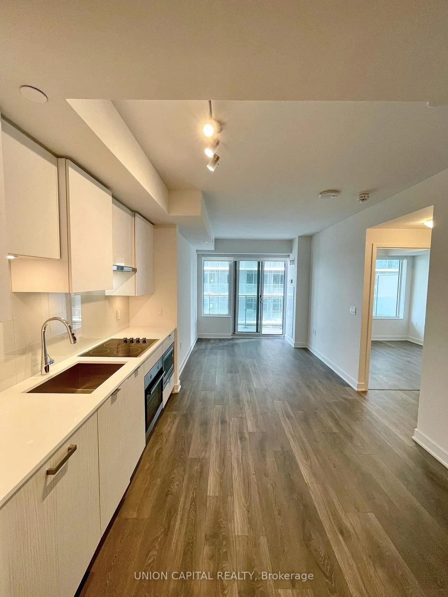 Photo 2 of Unit 2506, 99 Broadway Avenue, Toronto, Mount Pleasant West — HOMEH