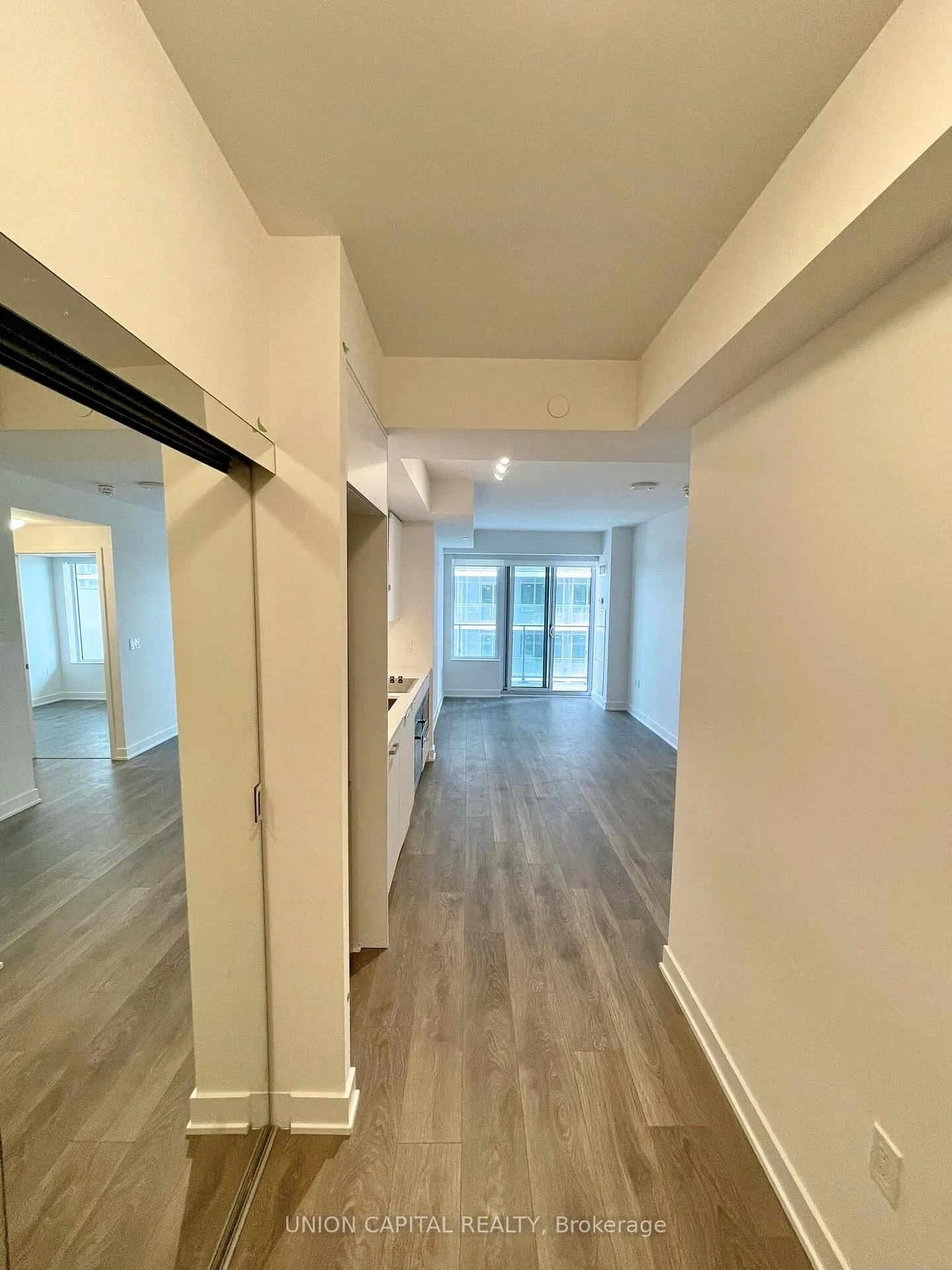 Photo 9 of Unit 2506, 99 Broadway Avenue, Toronto, Mount Pleasant West — HOMEH