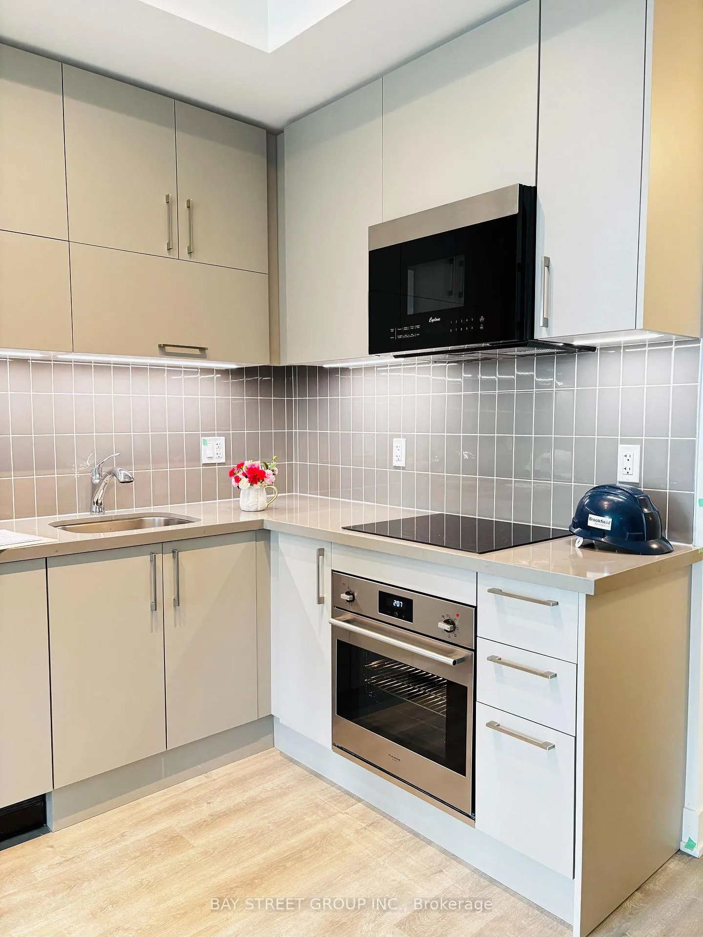 Photo 2 of Unit 1208, 38 Andre De Grasse Street, Markham, Unionville — HOMEH