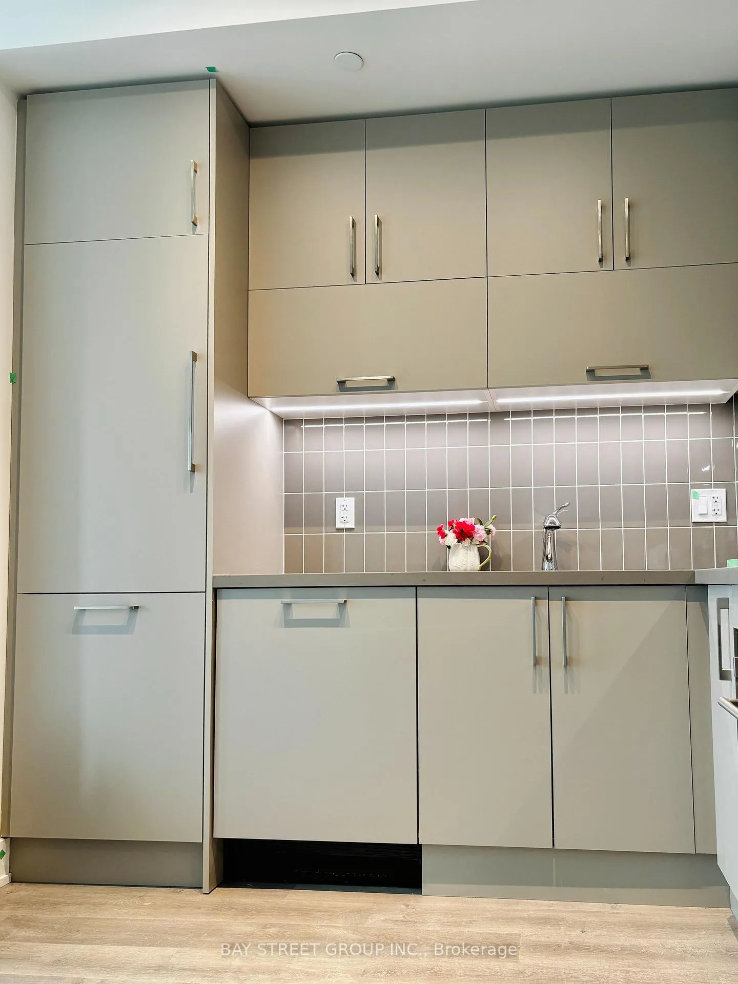 Photo 3 of Unit 1208, 38 Andre De Grasse Street, Markham, Unionville — HOMEH