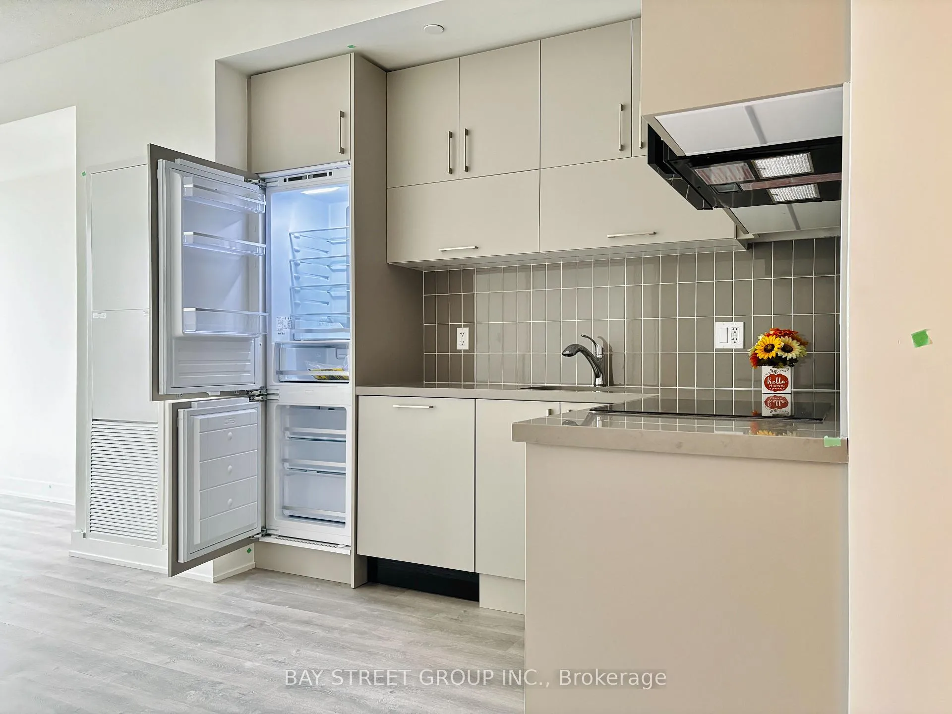 Photo 5 of Unit 1208, 38 Andre De Grasse Street, Markham, Unionville — HOMEH