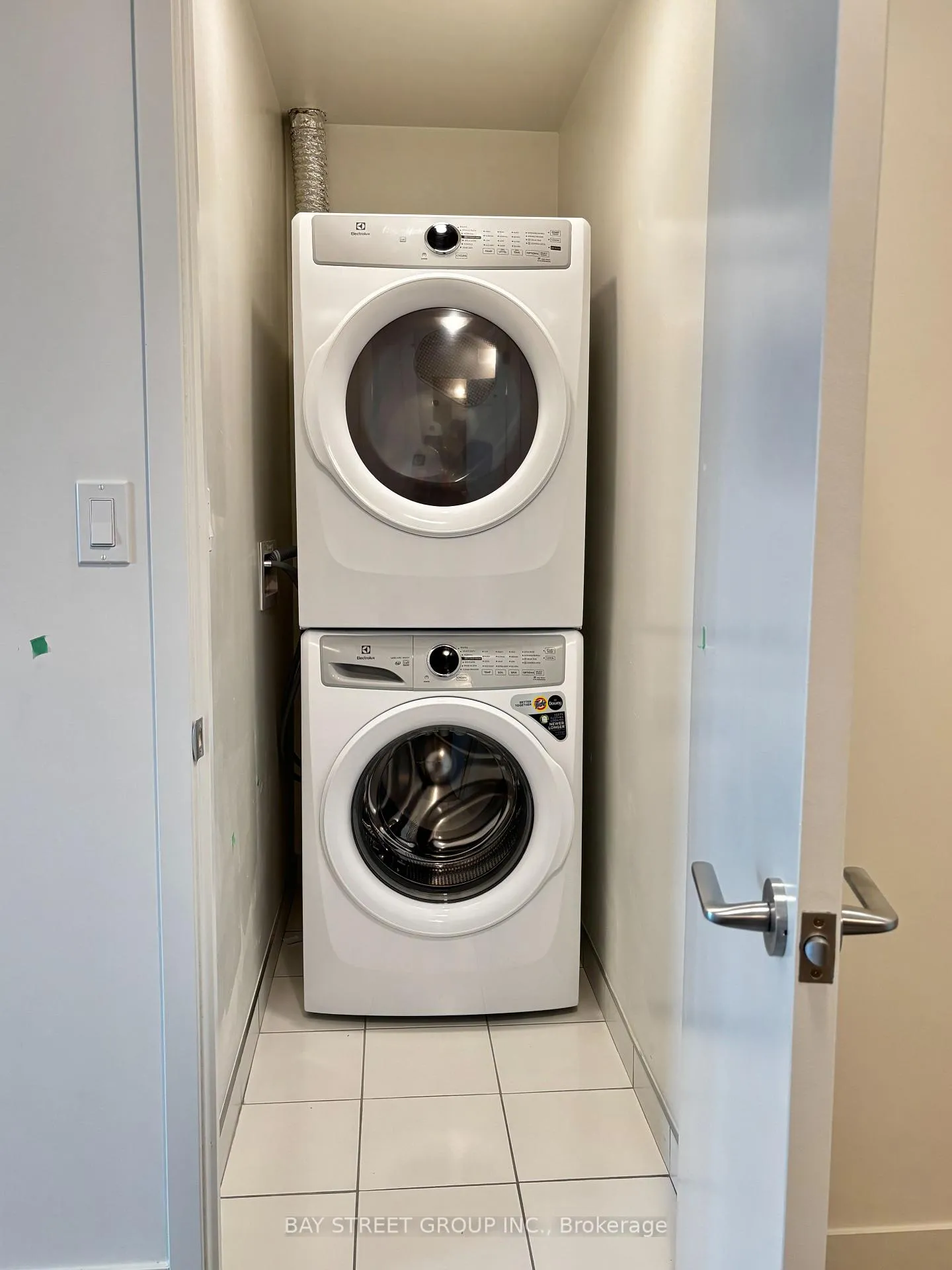 Photo 12 of Unit 1208, 38 Andre De Grasse Street, Markham, Unionville — HOMEH