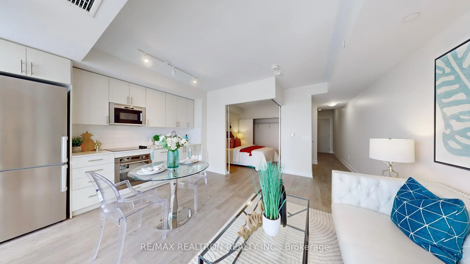 Photo 10 of Unit 2120, 2550 Simcoe Street N, Oshawa, Windfields — HOMEH