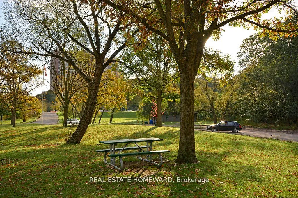 Photo 6 of Unit 1002, 4 Park Vista View, Toronto, East York — HOMEH