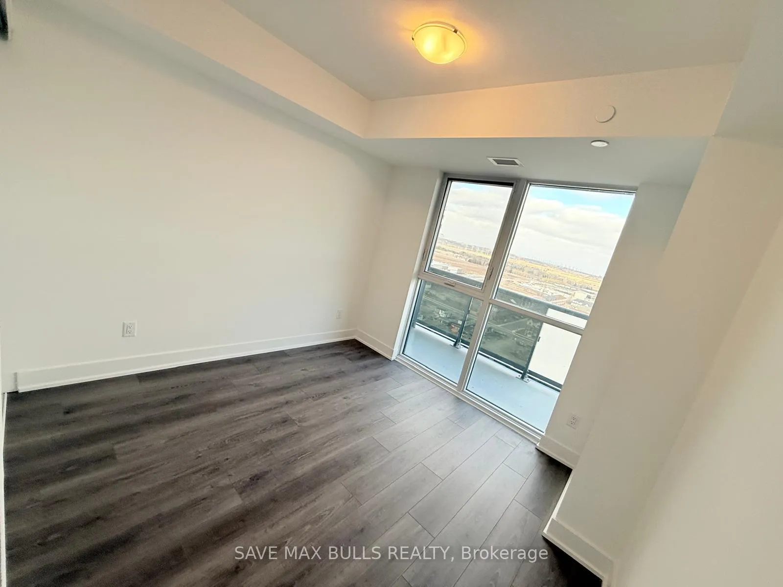 Photo 10 of Unit 1106, 2550 Simcoe Street N, Oshawa, Windfields — HOMEH