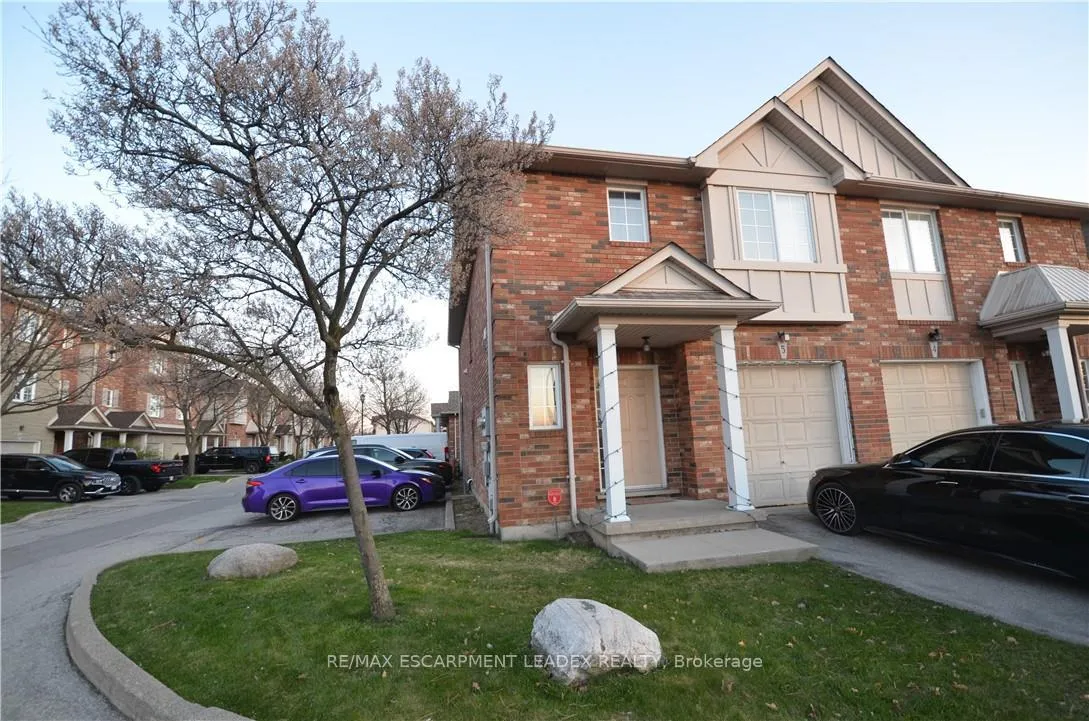 Photo 2 of Unit 5, 876 Golf Links Road, Hamilton, Ancaster — HOMEH