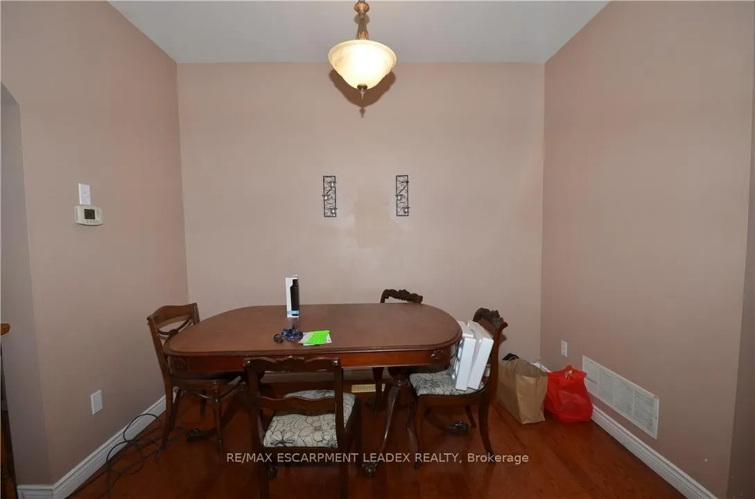 Photo 4 of Unit 5, 876 Golf Links Road, Hamilton, Ancaster — HOMEH
