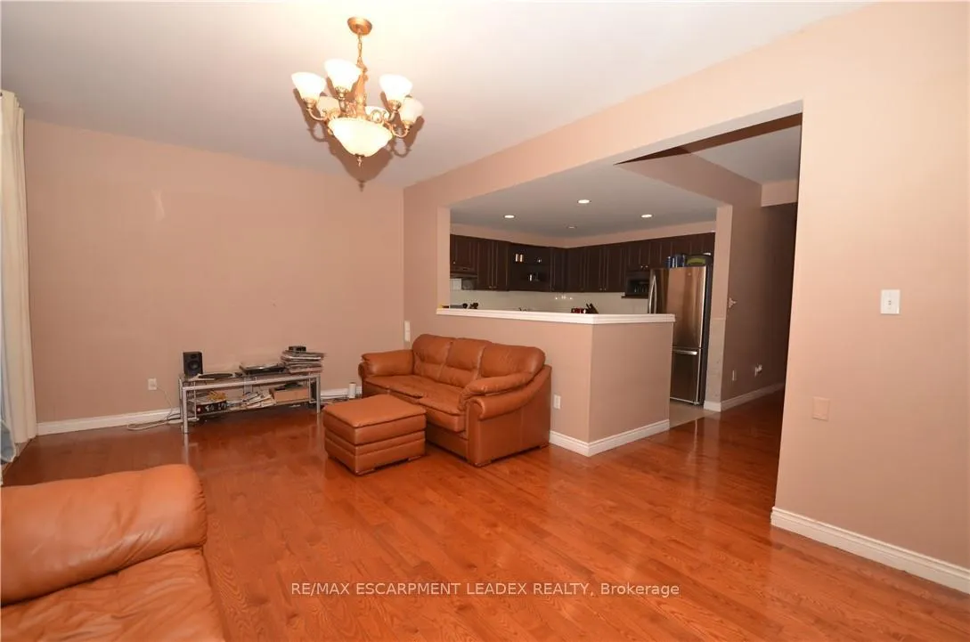 Photo 7 of Unit 5, 876 Golf Links Road, Hamilton, Ancaster — HOMEH
