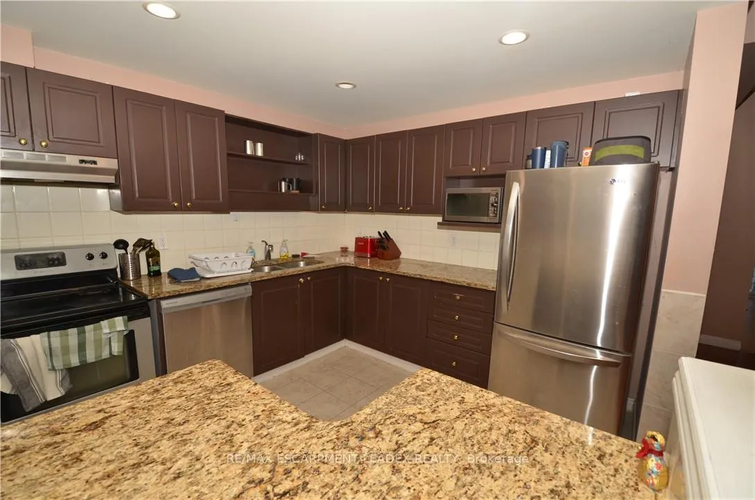 Photo 9 of Unit 5, 876 Golf Links Road, Hamilton, Ancaster — HOMEH