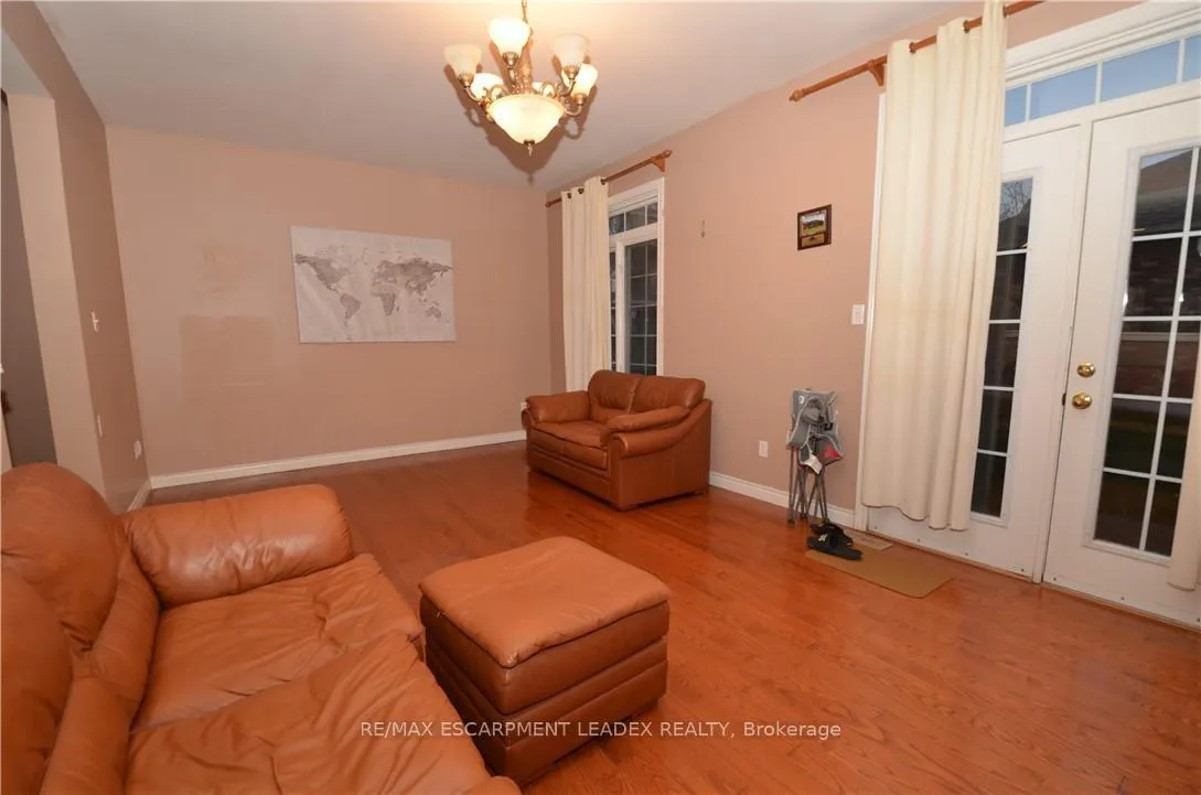 Photo 10 of Unit 5, 876 Golf Links Road, Hamilton, Ancaster — HOMEH
