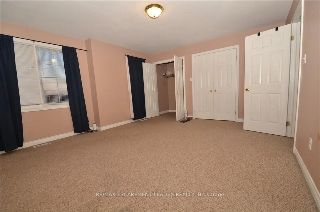 Photo 12 of Unit 5, 876 Golf Links Road, Hamilton, Ancaster — HOMEH