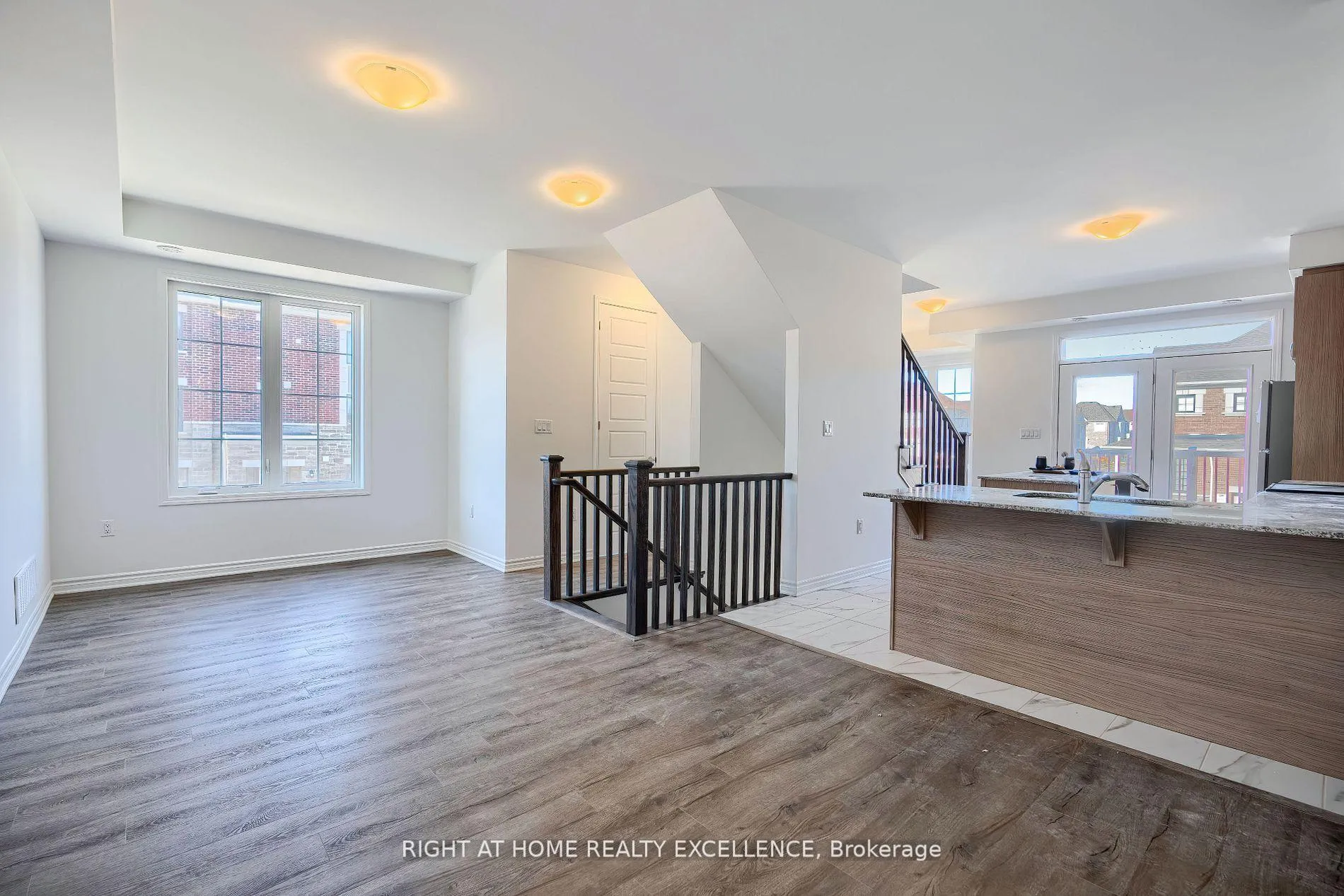Photo 15 of 43 Keppel Circle, Brampton, Northwest Brampton — HOMEH