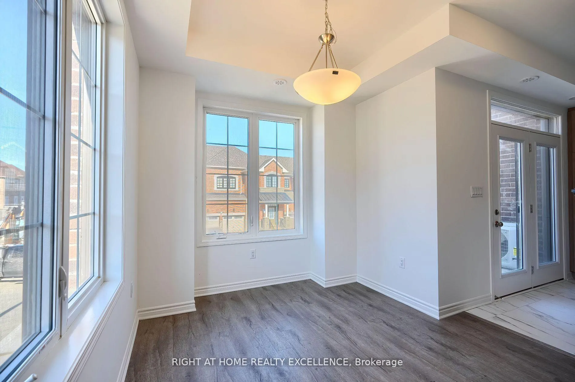 Photo 20 of 43 Keppel Circle, Brampton, Northwest Brampton — HOMEH
