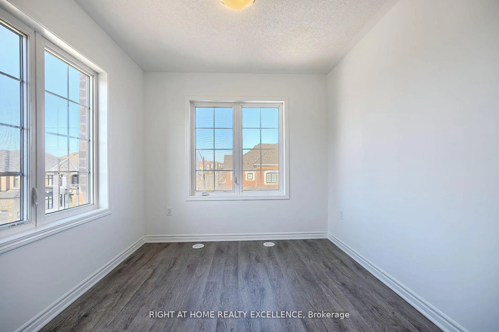 Photo 33 of 43 Keppel Circle, Brampton, Northwest Brampton — HOMEH
