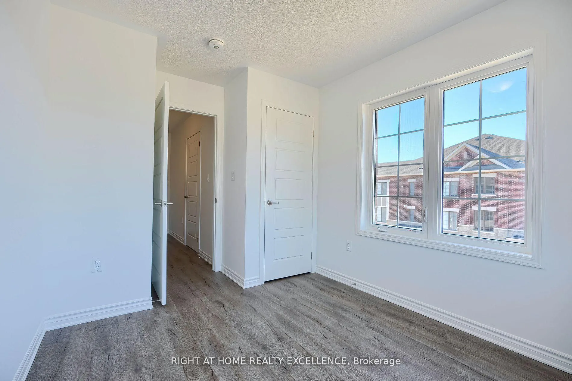 Photo 34 of 43 Keppel Circle, Brampton, Northwest Brampton — HOMEH