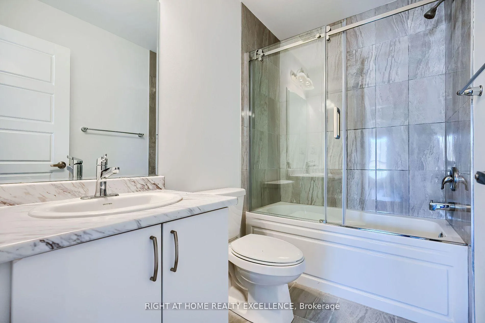 Photo 36 of 43 Keppel Circle, Brampton, Northwest Brampton — HOMEH