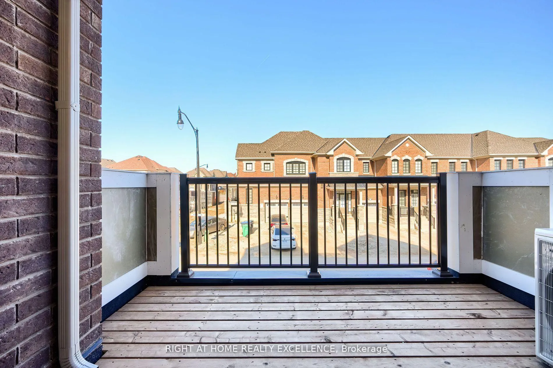 Photo 39 of 43 Keppel Circle, Brampton, Northwest Brampton — HOMEH
