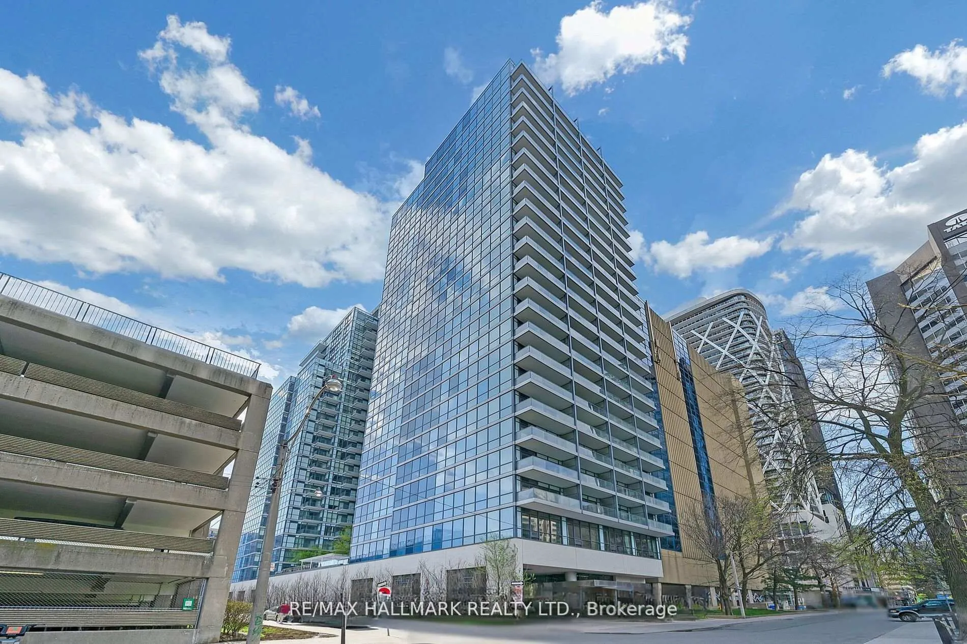 Front of Unit 2507, 210 Simcoe Street