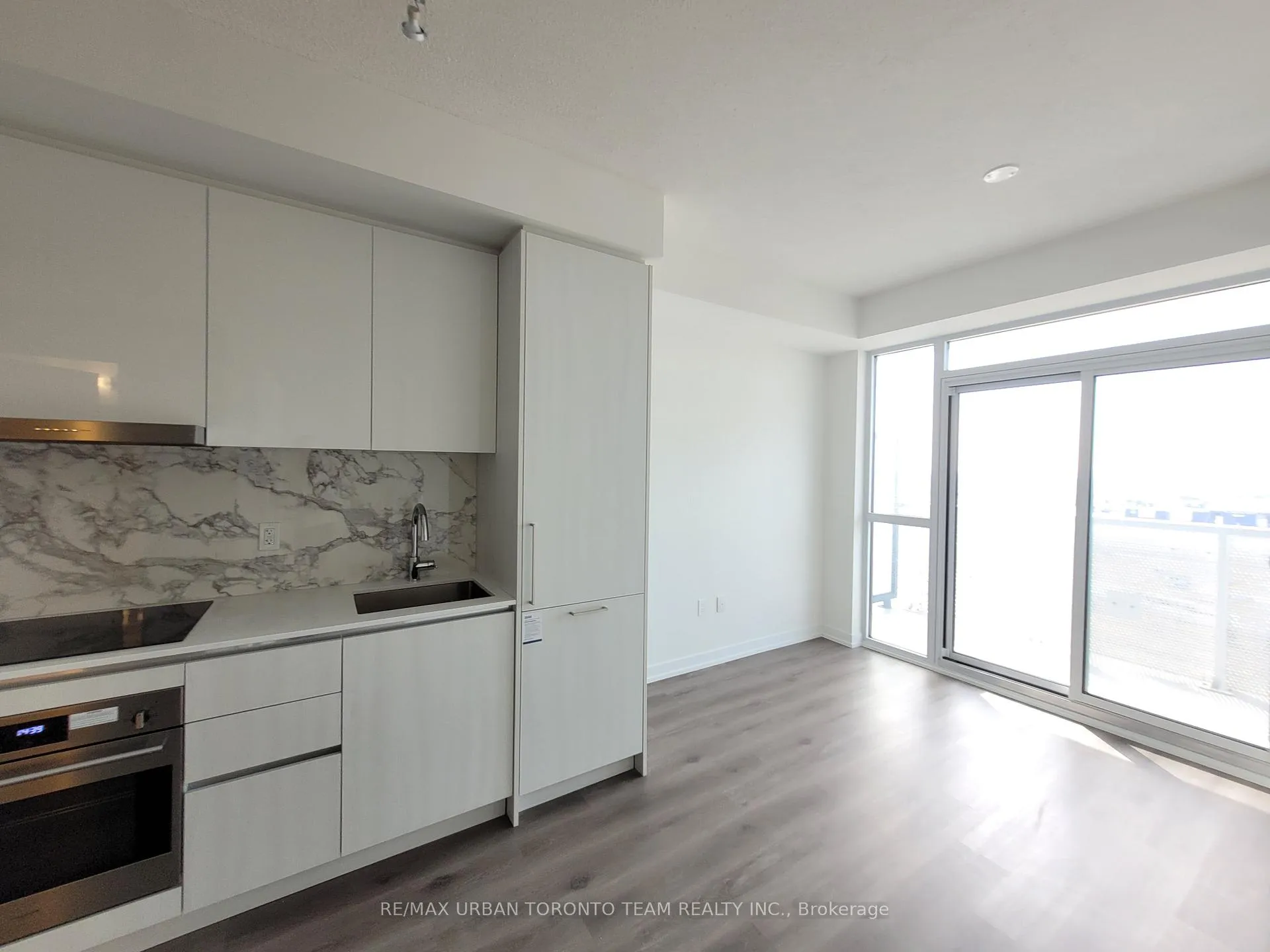 Photo 3 of Unit 1907, 225 Commerce St Street, Vaughan, Vaughan Corporate Centre — HOMEH